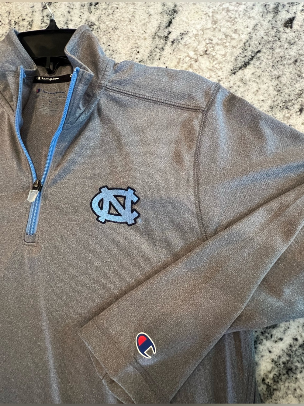 UNC Tarheels💙Gray & Blue Authentic Athleticwear 1/4 zip Pullover w Pockets